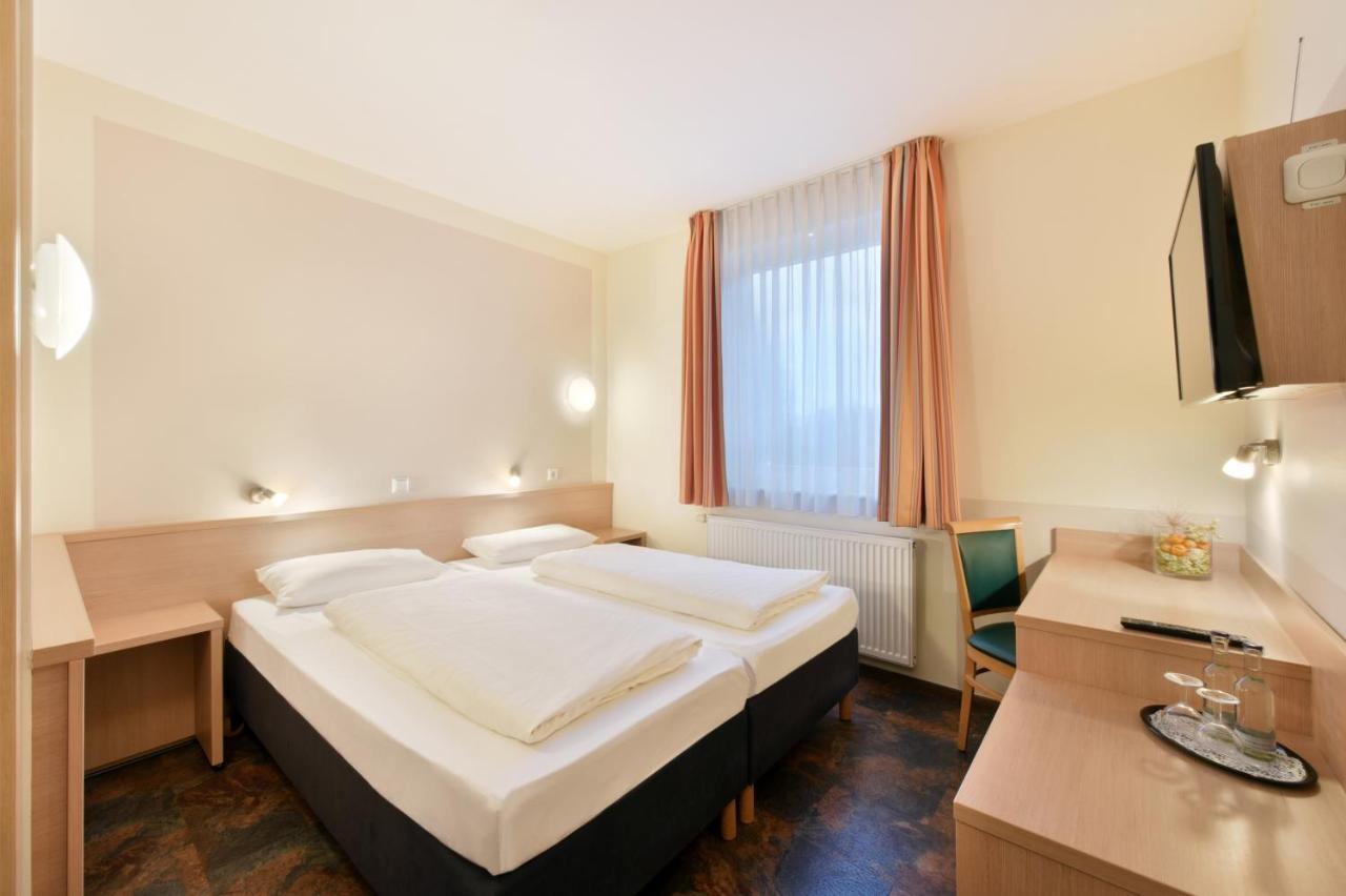 Meinhotel Hamburg Exterior foto