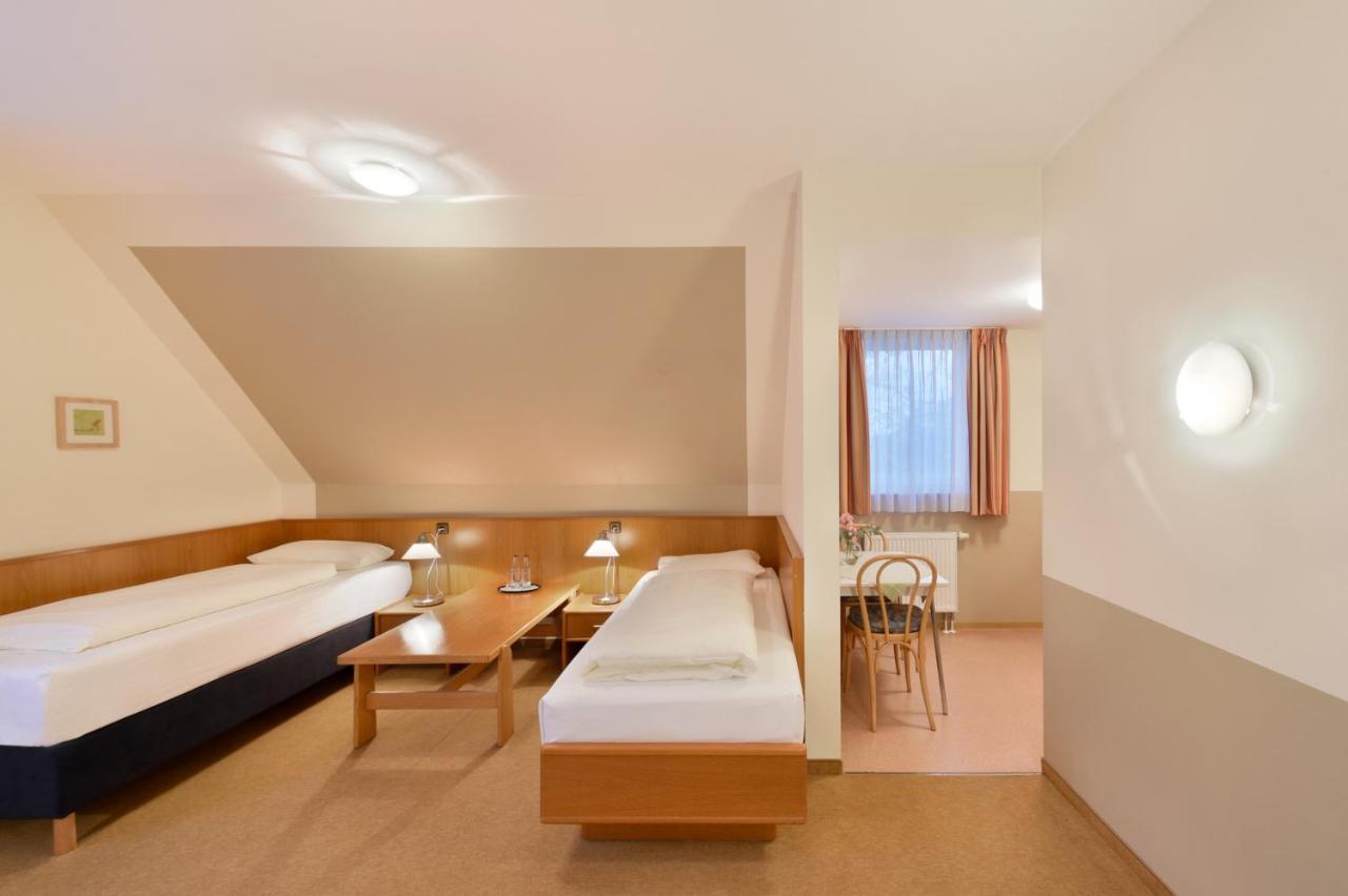 Meinhotel Hamburg Exterior foto